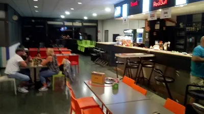 Le Bar A Qui