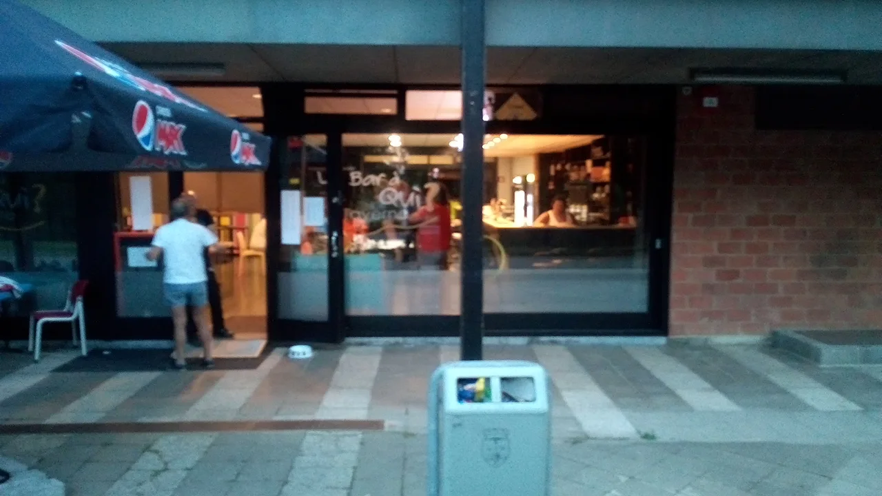 Le Bar A Qui