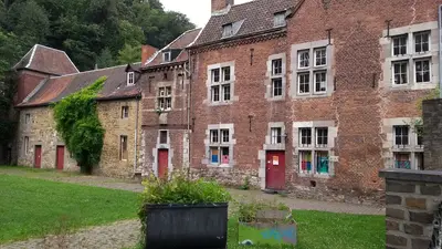 Centre Communal De Jeunes D'Angleur Ferme 1313 Asbl
