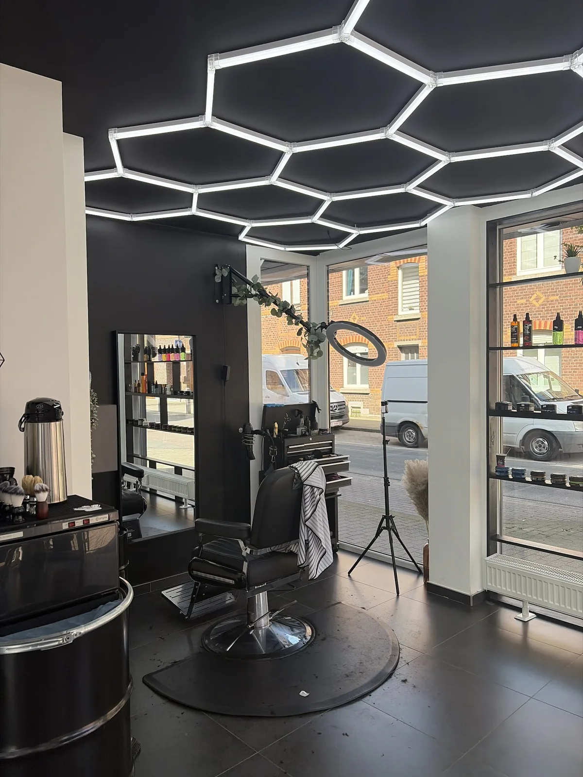 m&M Barber